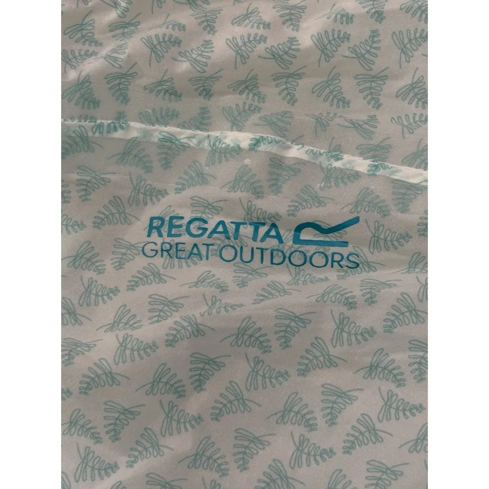 Regatta Womens Waterproof Rain Coat Jacket Hood M8 Isolite 5000 Aqua Lightweight - Picture 8 of 9